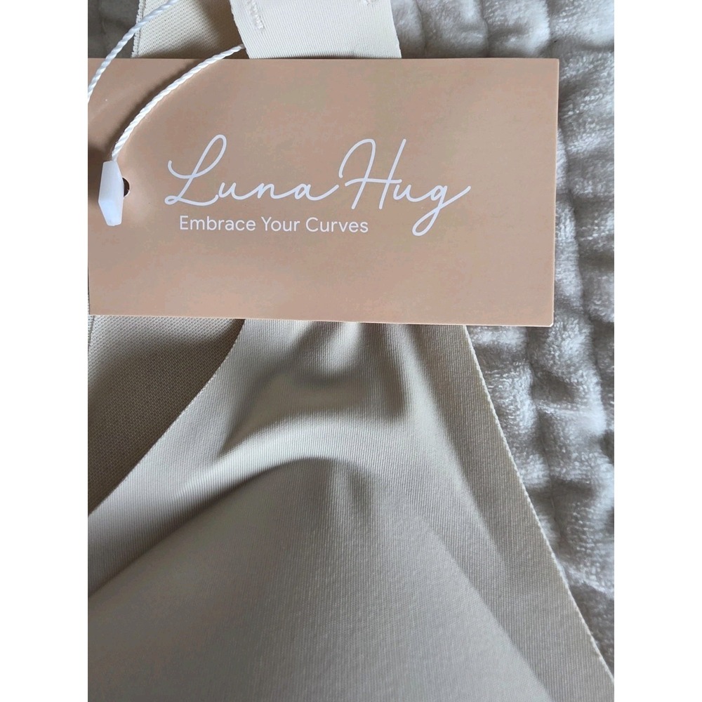 LUNA HUG EMBRACE YOUR CURVES FRONT CLOSURE BEIGE MEDIUM BRA NWT - Picture 3 of 4